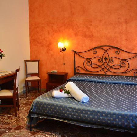 Hotel Costa Azzurra Giardini Naxos Esterno foto