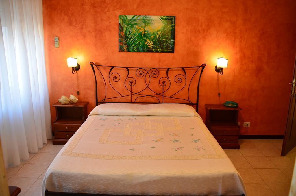 Hotel Costa Azzurra Giardini Naxos Esterno foto